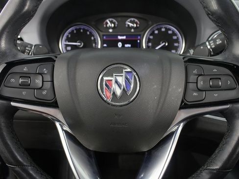 Used 2022 Buick Enclave Essence image 12