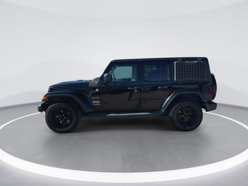 Used 2019 Jeep Wrangler Unlimited Sahara image 6