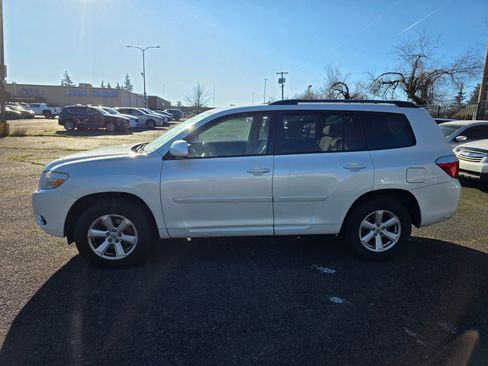 Used 2010 Toyota Highlander 2WD image 4