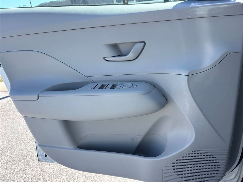 Used 2026 Hyundai Kona SEL Sport FWD image 9