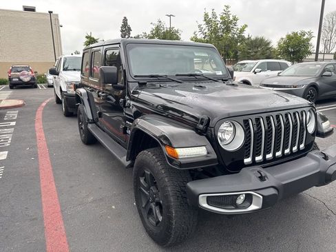 Used 2021 Jeep Wrangler Unlimited Sahara w/ Cold Weather Group image 4