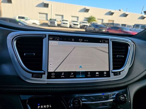 New 2026 Chrysler Pacifica Limited w/ S Appearance Package image 23