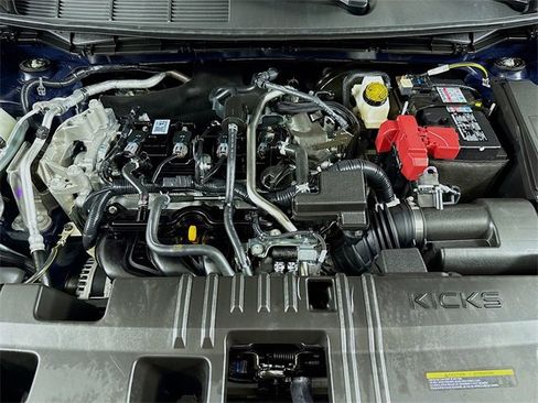 Certified 2025 Nissan Kicks SR image 30