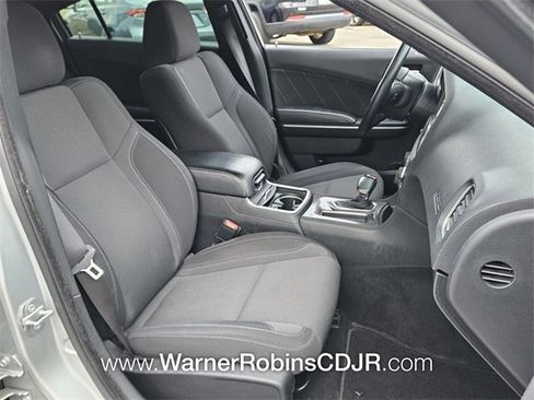 Used 2019 Dodge Charger SXT image 16