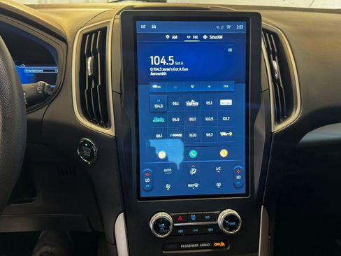 Used 2022 Ford Edge SE image 31