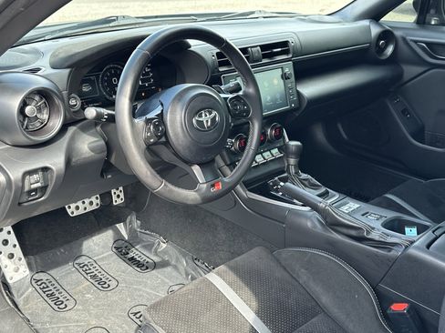 Used 2022 Toyota GR86 Premium image 12