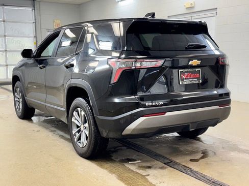 Used 2026 Chevrolet Equinox LT w/ Safety and Technology Package image 7