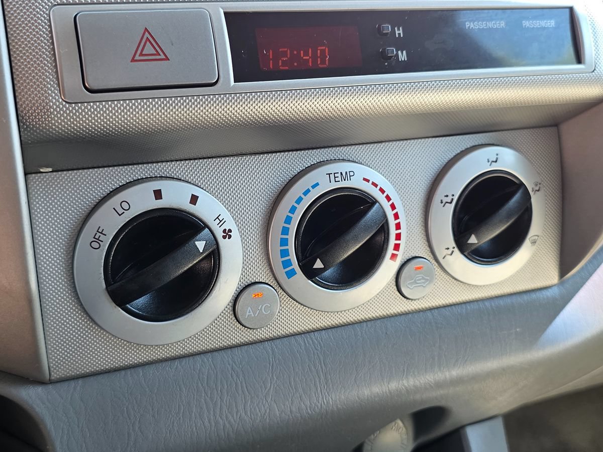 Used 2005 Toyota Tacoma PreRunner RWD image 35