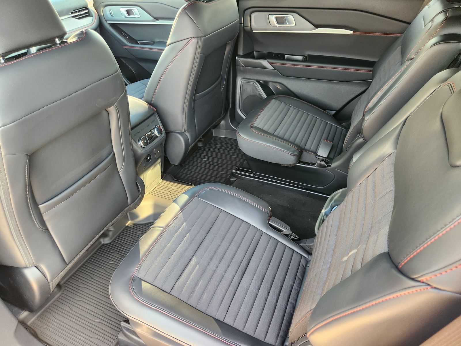 New 2027 Ford Explorer ST-Line RWD image 24