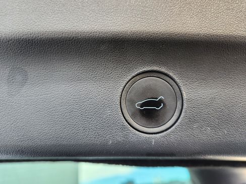 Used 2021 Tesla Model Y 2WD image 25