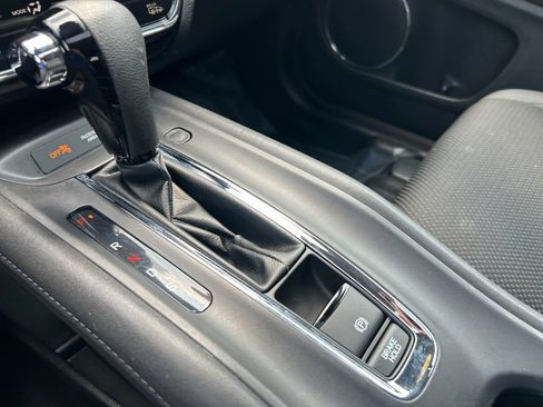 Used 2019 Honda HR-V EX image 29
