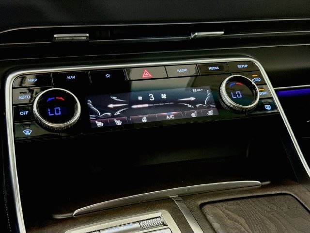 Used 2024 Genesis GV80 2.5T w/ Advanced Package AWD/4WD image 18