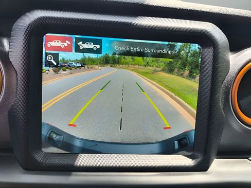 Used 2021 Jeep Gladiator Mojave AWD/4WD image 14