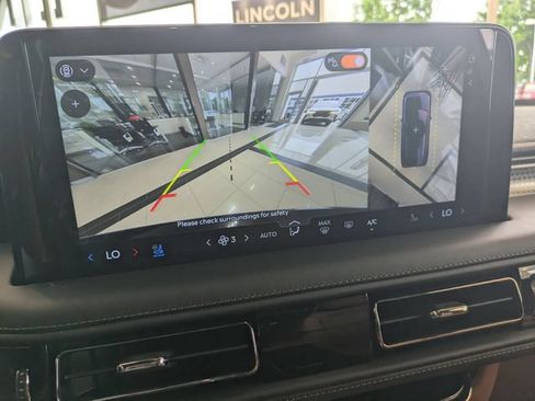 Used 2025 Lincoln Aviator Black Label w/ Jet Appearance Package AWD/4WD image 18