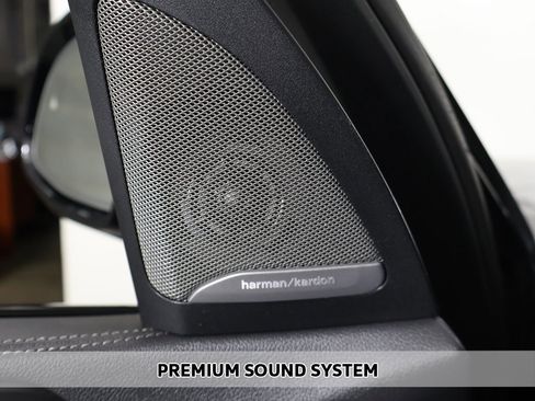 Used 2022 BMW X7 M50i image 5