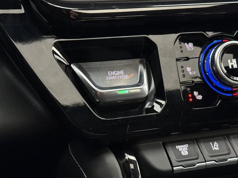 Used 2026 GMC Sierra 2500 AT4X image 23