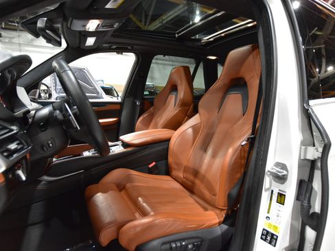 Used 2016 BMW X5 M image 52