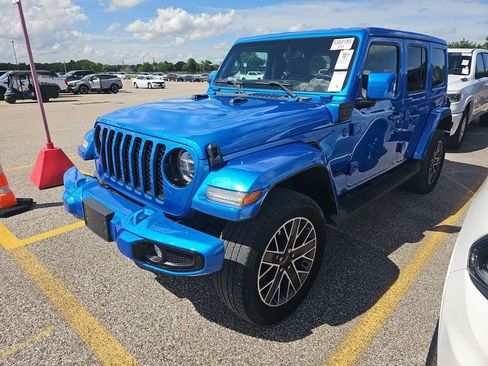 Used 2022 Jeep Wrangler Unlimited Sahara AWD/4WD image 1