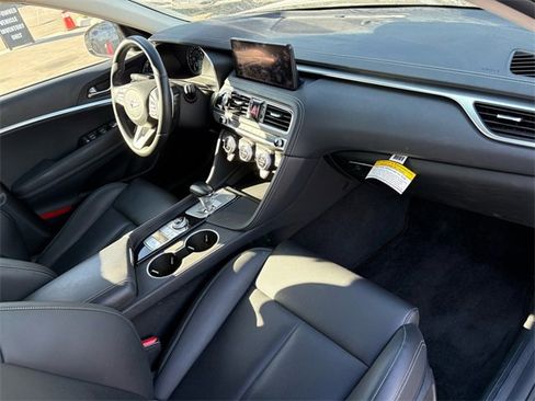 Used 2022 Genesis G70 2.0T image 15