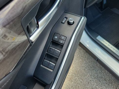 New 2026 Toyota Highlander Limited AWD/4WD image 15