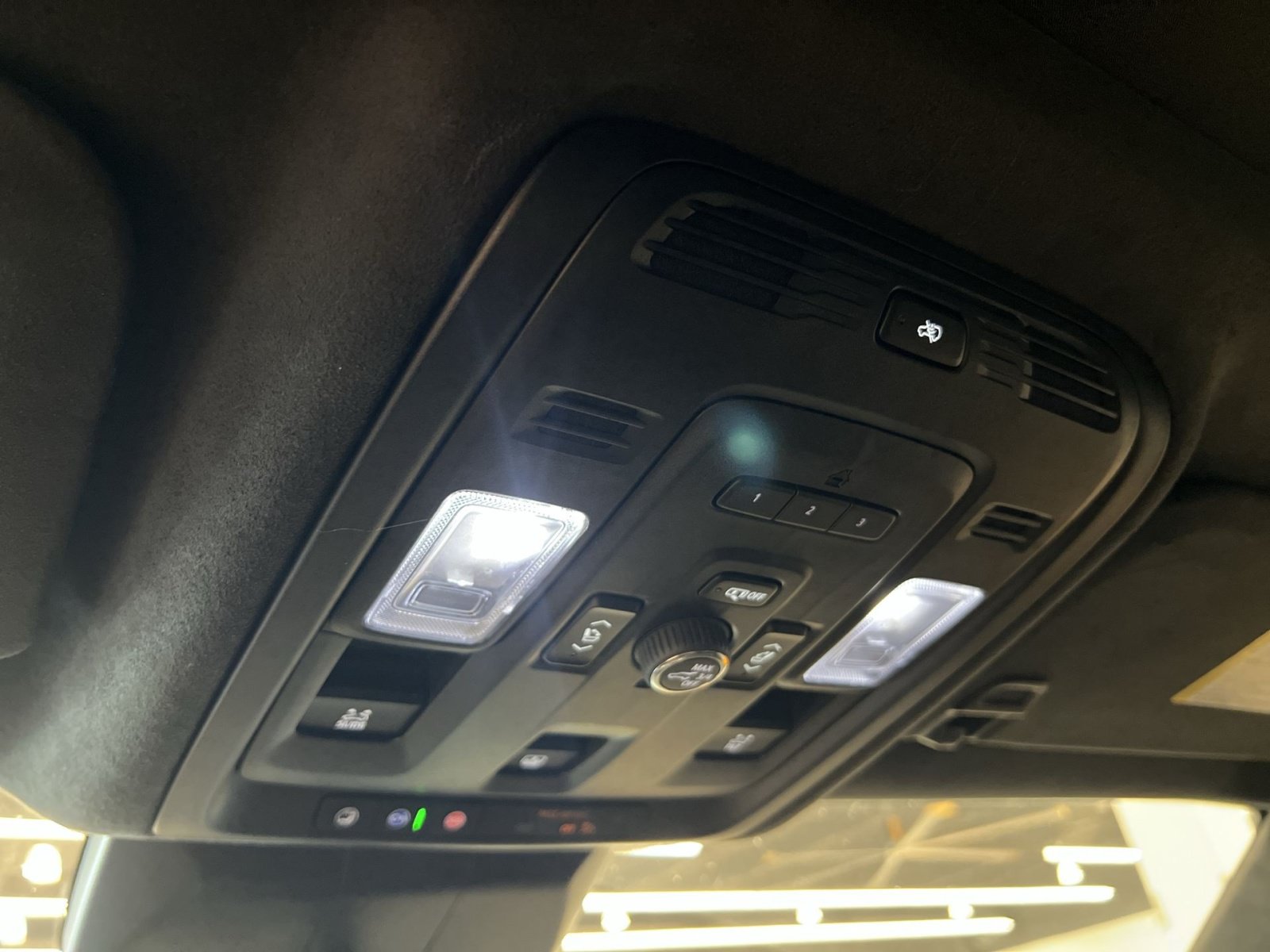 Used 2024 Cadillac Escalade Sport Platinum w/ LPO, Floor Liner Package AWD/4WD image 36