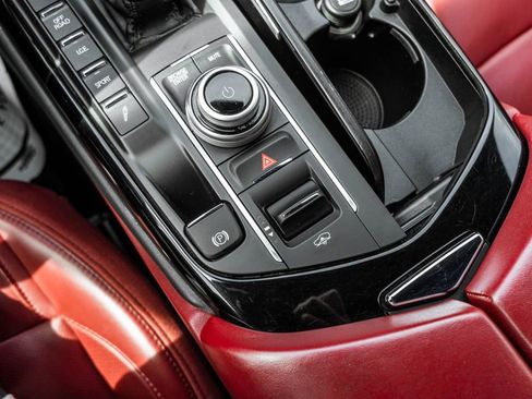 Used 2022 Maserati Levante GT image 24