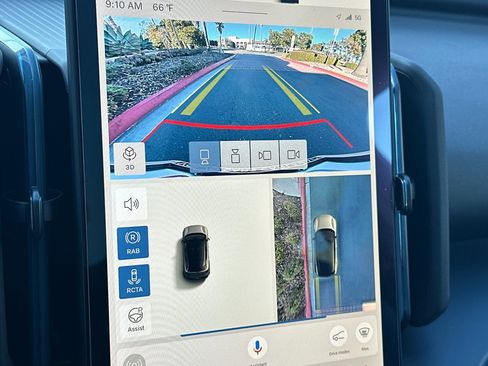 New 2026 Volvo EX30 Cross Country Ultra image 17