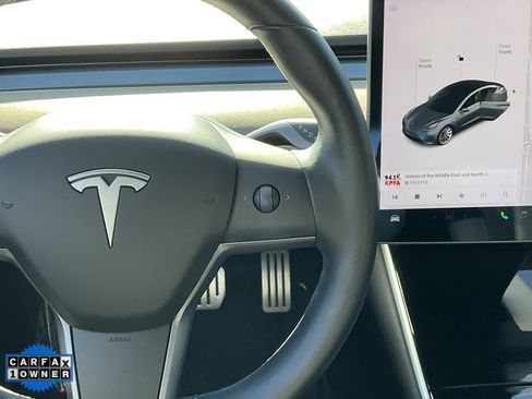 Used 2018 Tesla Model 3 Performance image 39
