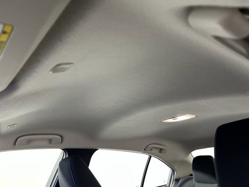Used 2025 Toyota Corolla LE image 22