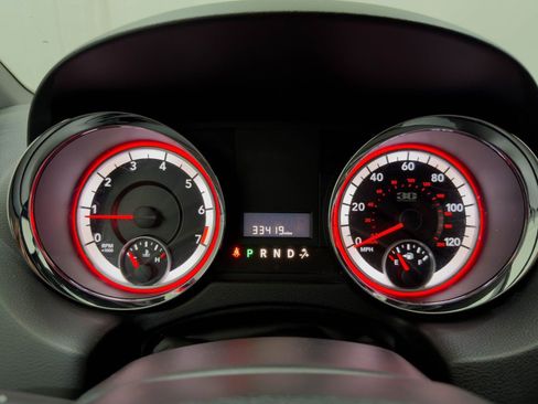 Used 2014 Dodge Grand Caravan SXT image 30