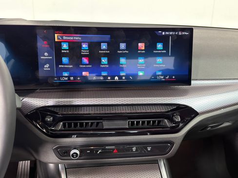 Certified 2025 BMW 330i Sedan image 33