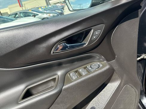 Used 2024 Chevrolet Equinox LT FWD image 15