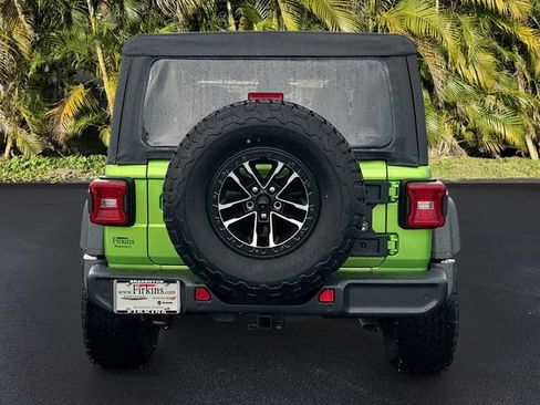 Used 2025 Jeep Wrangler Sport AWD/4WD image 7