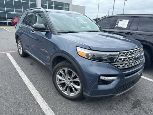 Used 2021 Ford Explorer Limited w/ Equipment Group 301A image 2