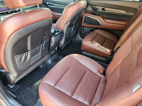 Used 2023 Kia Telluride SX Prestige AWD/4WD image 38