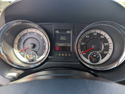 Used 2014 Dodge Grand Caravan SXT w/ Rear Park Assist Package FWD image 16