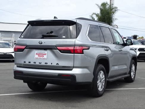 Used 2025 Toyota Sequoia SR5 AWD/4WD image 13
