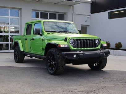 Used 2025 Jeep Gladiator Sport