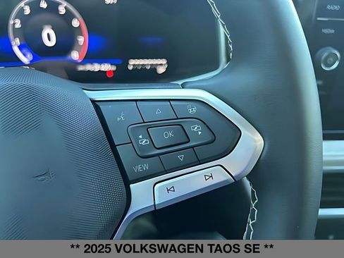 Used 2025 Volkswagen Taos SE AWD/4WD image 22