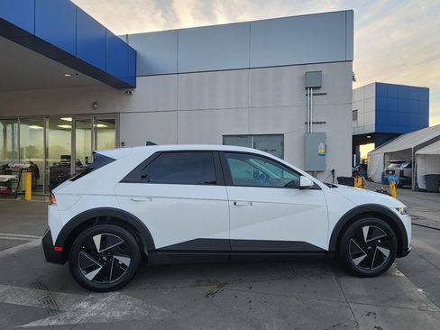 New 2026 Hyundai Ioniq 5 SEL image 8