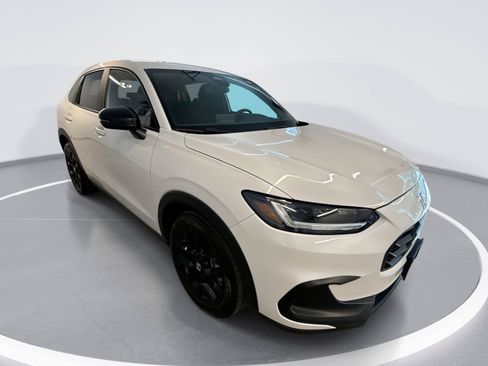 Used 2024 Honda HR-V Sport image 1