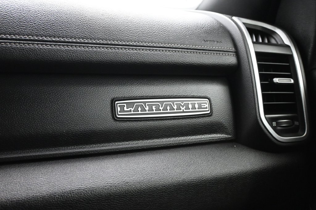 Used 2020 RAM 2500 Laramie w/ Night Edition AWD/4WD image 18