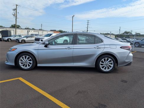 Used 2024 Toyota Camry LE FWD image 2