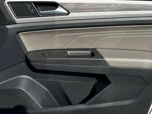 Used 2023 Volkswagen Atlas Cross Sport SE image 23