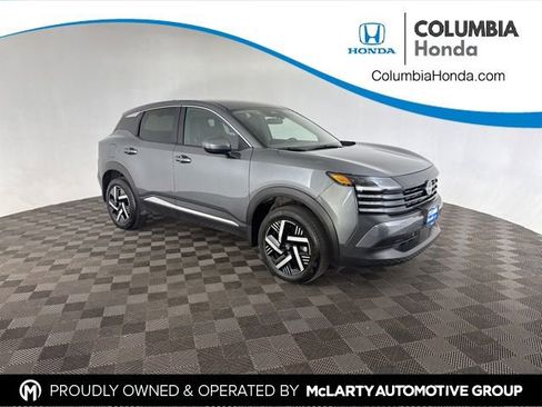 Used 2025 Nissan Kicks SV image 1