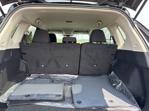 Used 2023 Nissan Rogue S FWD image 22
