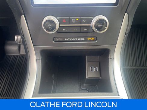 Used 2023 Ford Edge SEL w/ Convenience Package image 12