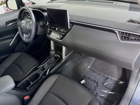 Certified 2024 Toyota Corolla Cross XLE w/ Convenience Package AWD/4WD image 32