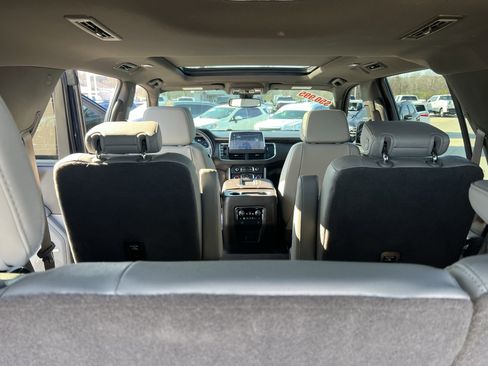 Used 2022 Chevrolet Tahoe LT w/ LT Signature Plus Package image 23