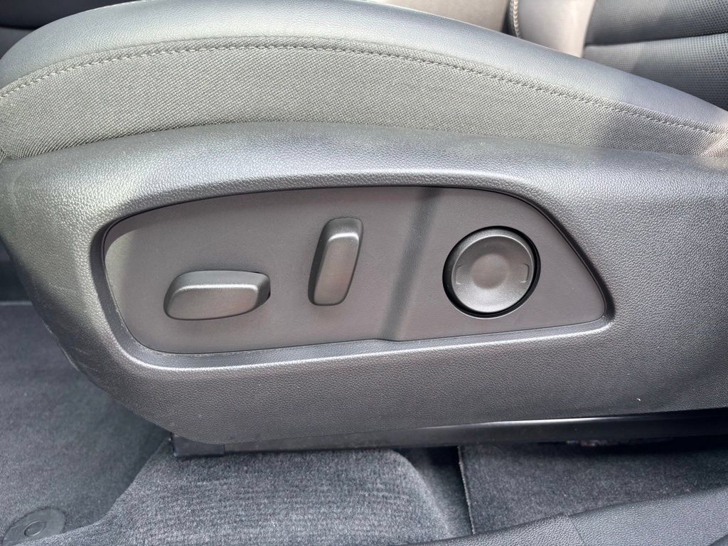 Used 2026 GMC Terrain Elevation w/ Elevation Premium Package AWD/4WD image 16